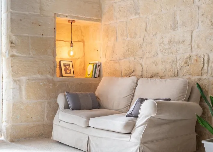 Roam Gozo - 47 - 300yr Old Farm Converted Into Welcoming Tiny Xewkija