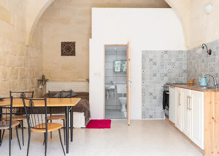 Roam Gozo - 47 - 300yr Old Farm Converted Into Welcoming Tiny Apartment